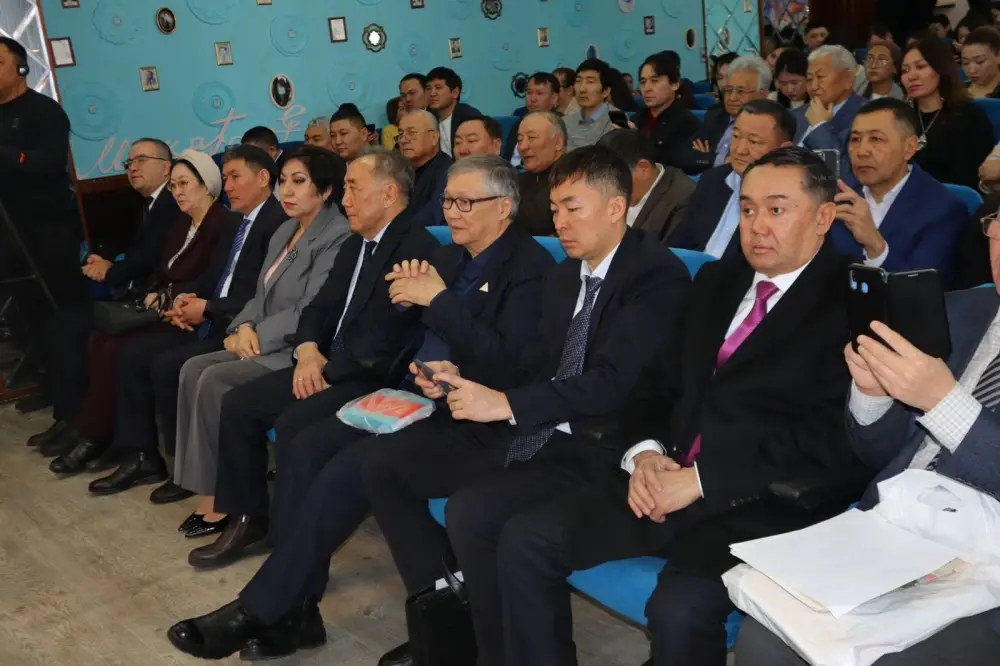 Лекция о развитии тюркского литературного наследия прошла в Национальной академической библиотеке РК (3)