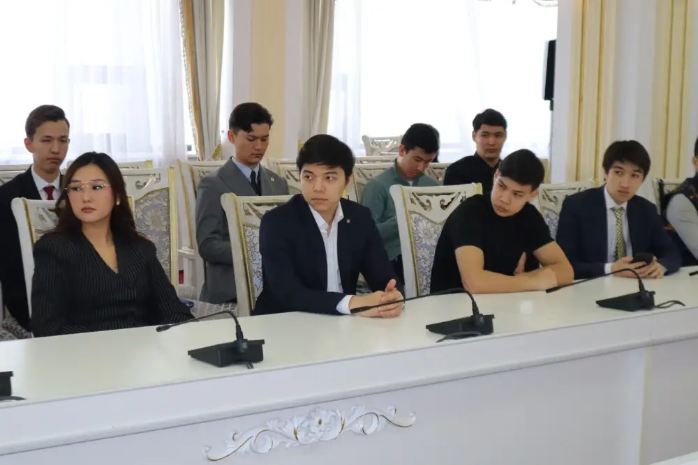 В Астане прошла встреча с молодежными организациями, посвященная новой Конституции Павлодаре