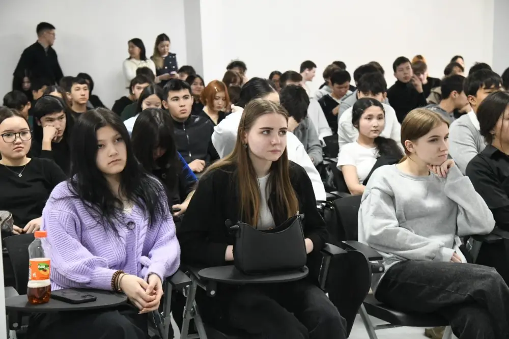 О переработке мусора и ответственном потреблении рассказали столичным студентам Павлодаре
