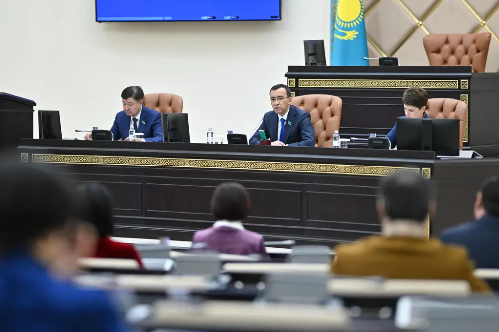 Сенат заложил мост к устойчивому развитию Казахстана через соглашение с Всемирным Банком Павлодаре