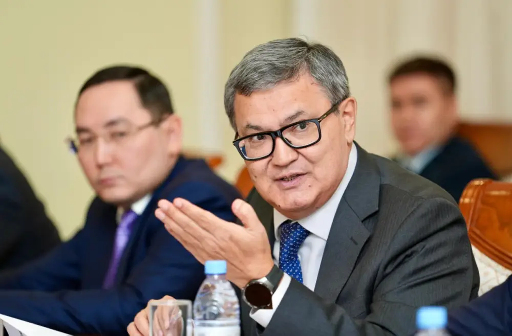 Ерлан Аккенженов провел совещание по обеспечению безопасности энергетической инфраструктуры Казахстана (6)