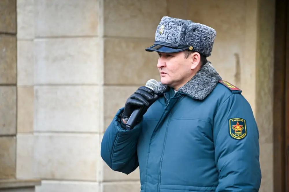 Весенний призыв: в Астане и в регионах проводили первых новобранцев на срочную воинскую службу (4)