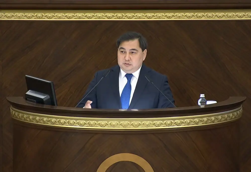 МАЖИЛИС ОДОБРИЛ В ПЕРВОМ ЧТЕНИИ НОВЫЙ ЗАКОН О ГОСУДАРСТВЕННОЙ СЛУЖБЕ (4)