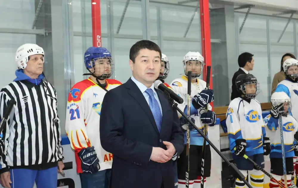 В Мангистауской области открылся ледовый дворец международного стандарта (7)