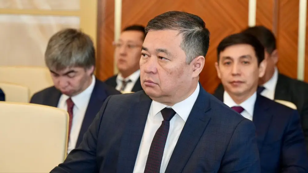 На заседании Правительства рассмотрен план мероприятий по продвижению новой Конституции (5)