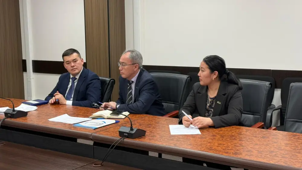 Казахстан и Россия подпишут План совместных мероприятий по борьбе с саранчовыми вредителями (2)