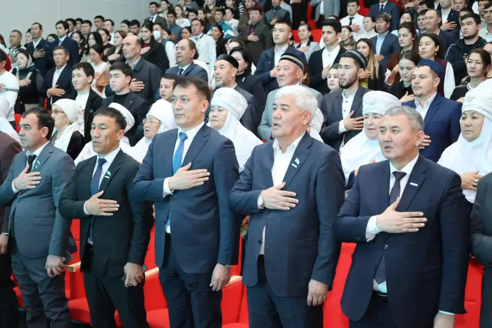 ТУРКЕСТАН: В САУРАНСКОМ РАЙОНЕ РАЗЪЯСНИЛИ ЗНАЧИМОСТЬ КОНСТИТУЦИОННЫХ РЕФОРМ (5)