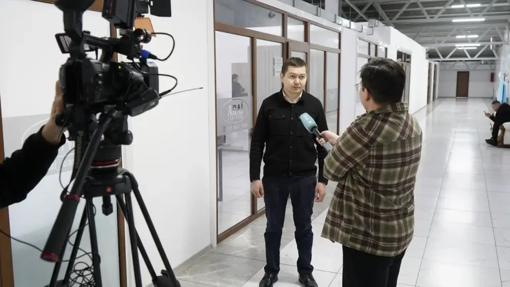 В ОБЛАСТИ АБАЙ ОБСУДИЛИ ПРОЕКТ НОВОЙ КОНСТИТУЦИИ С КОЛЛЕКТИВОМ ТОО «ARAI EAST FOOD» (3)