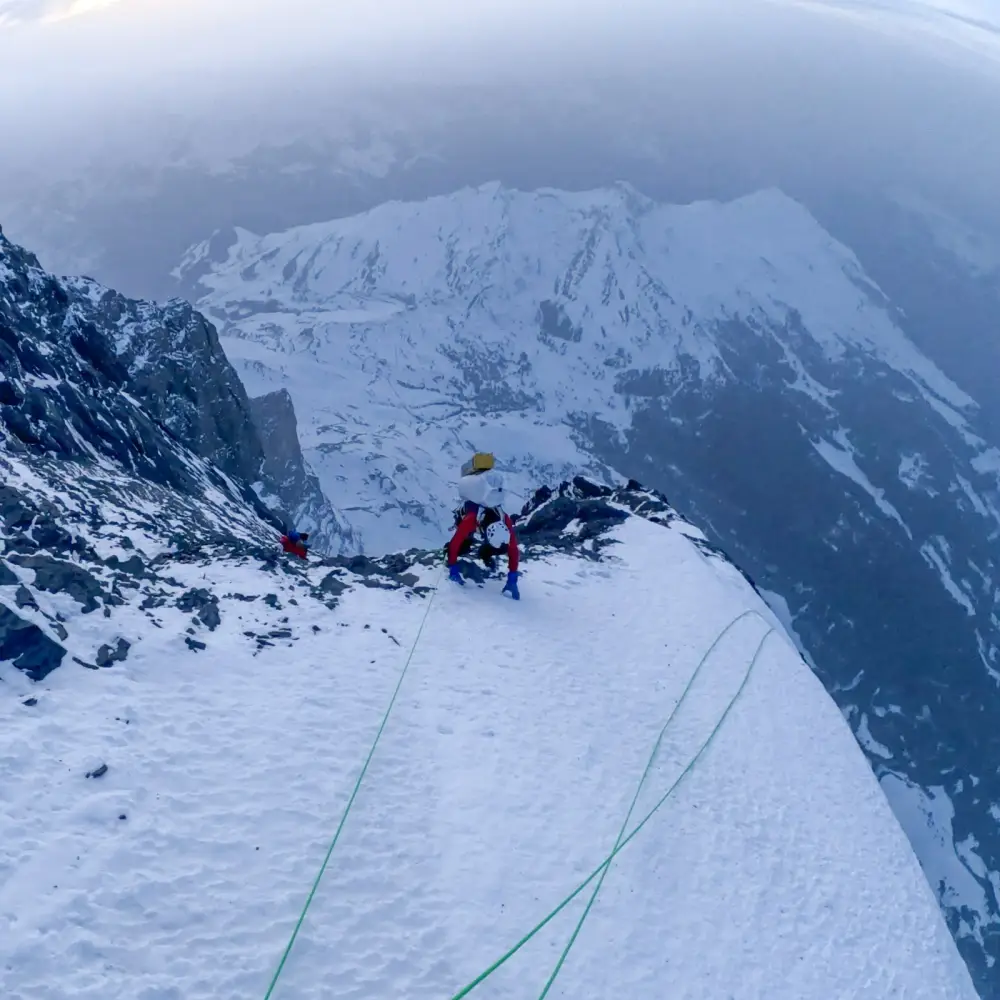 Впервые в истории: казахстанские альпинисты прошли «Стену смерти» — северную стену Эйгера в Альпах (3)