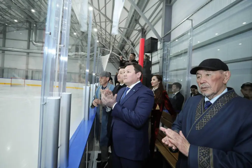 В Мангистауской области открылся ледовый дворец международного стандарта (6)