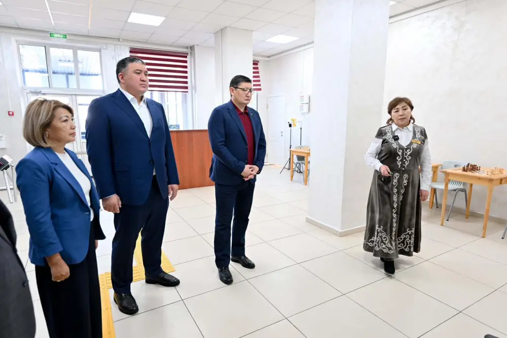 Аким области посетил образовательные объекты Аягозского района (7)
