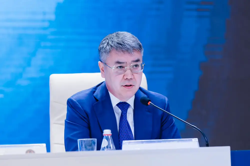 Вопросы безопасности в школах Атырау обсудили на встрече с участием акима области (10)