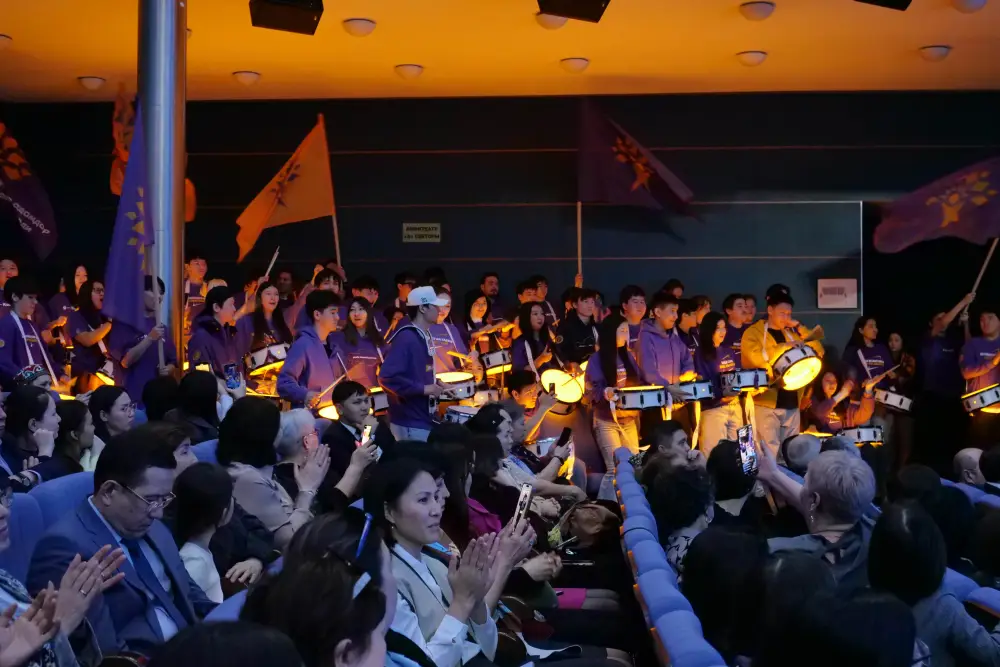 Городская симфония единства: как в Астане звучали голоса почти миллиона участников в поддержку новой Конституции Павлодаре