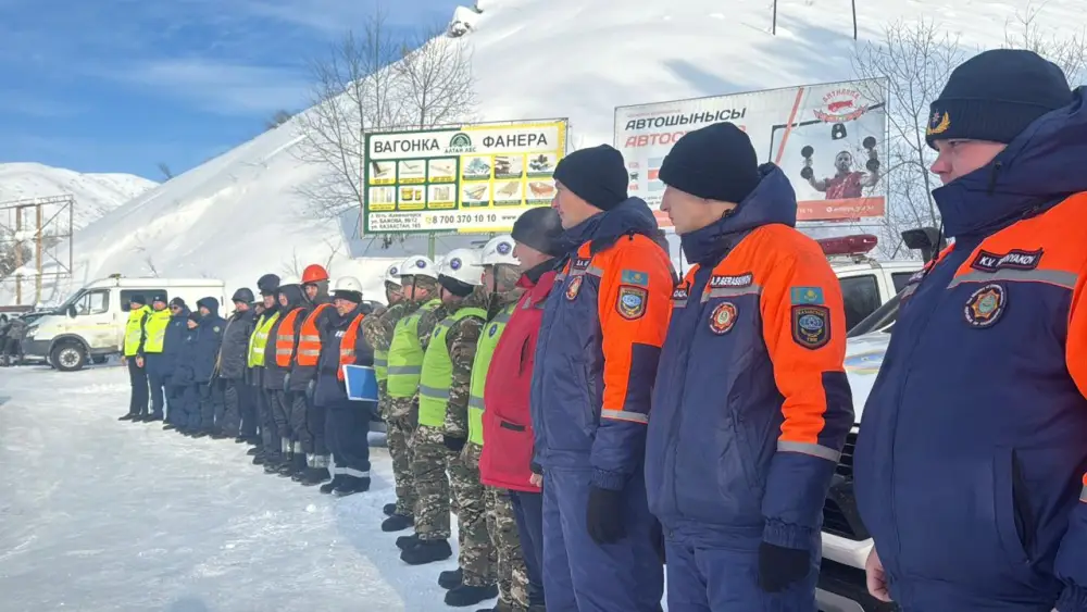 МЧС предупреждает о возможном сходе лавин (2)