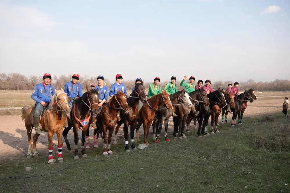 Наурыз в новом формате: праздник впервые прошел на ипподроме Алматы (3)