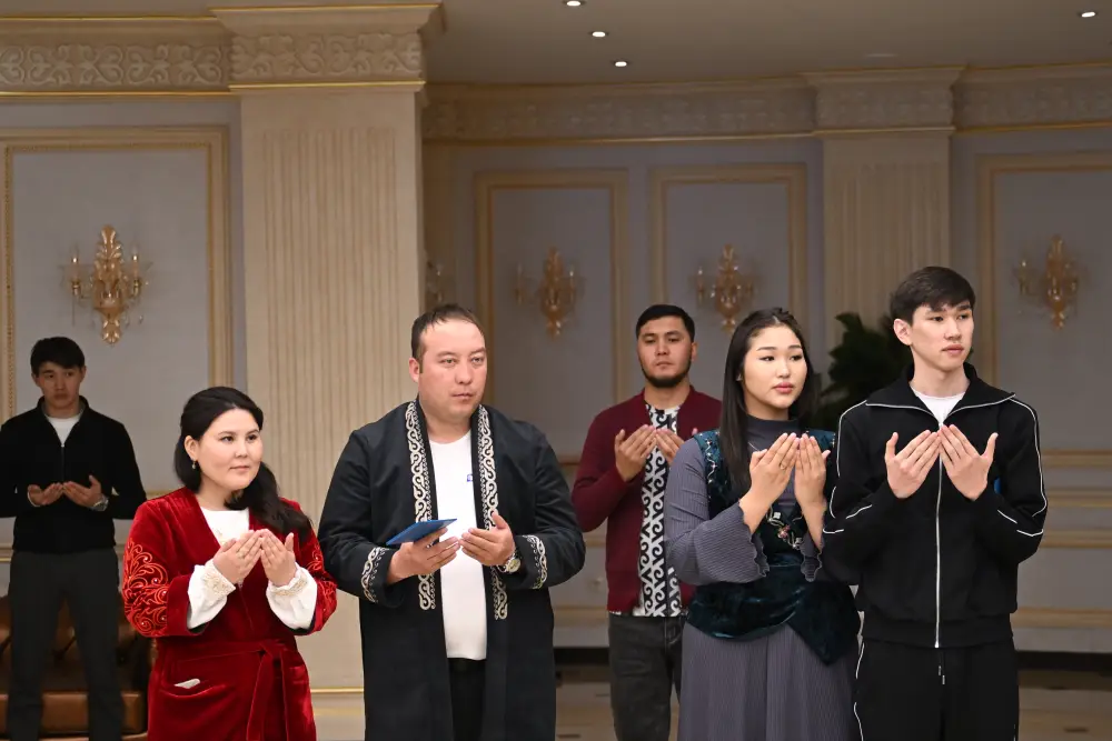 Наурызнама – 2026: в Талдыкоргане в рамках «Шаңырақ күні» одновременно четыре пары торжественно вступили в брак Павлодаре