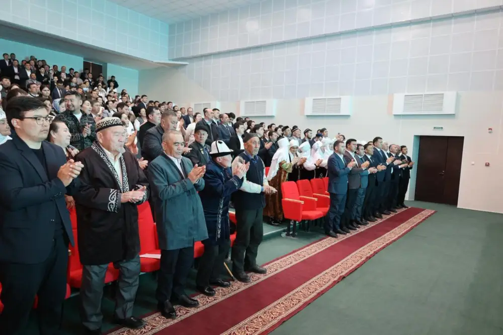 ТУРКЕСТАН: В САУРАНСКОМ РАЙОНЕ РАЗЪЯСНИЛИ ЗНАЧИМОСТЬ КОНСТИТУЦИОННЫХ РЕФОРМ (4)