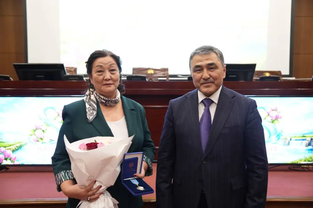 Награждение женщин водной отрасли в честь Международного женского дня Павлодаре