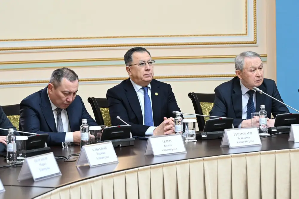 Алматы: Научные умы и общественность строят архитектуру новой Конституции Павлодаре