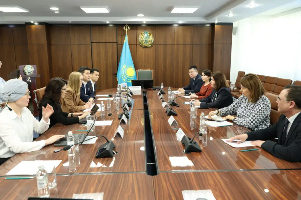 Влияние технологий на образовательное равенство: Казахстанская министр просвещения встречается с Google for Education Павлодаре