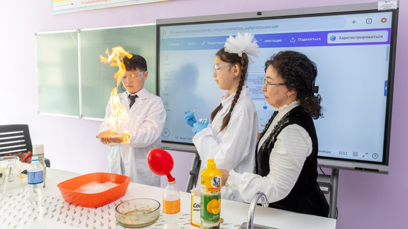 КТК-К модернизирует кабинеты химии в сельских школах, поддерживая образование и развитие молодежи Павлодаре