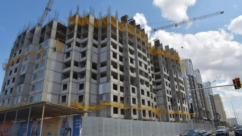 Проблема учета: миллионы квадратных метров жилья в Казахстане остаются 'потерянными' для населения Павлодаре