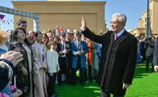 Наурыз: Токаев среди мастеров и традиций!