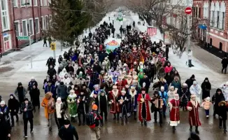 Тысячи жителей Петропавловска участвуют в праздновании Көрісу күні