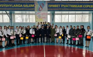 Женщины в форме: стрельба и настольный теннис как проверка боевого духа в Павлодаре