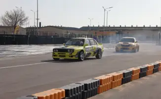 Дрифт-шоу в Конаеве: Победители соревнований участвуют в референдуме, подчеркивая связь автоспорта и гражданской активности