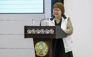 Обсуждение проекта Конституции и участие в референдуме в Министерстве промышленности и строительства Казахстана