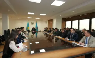 В МЧС Казахстана распустили нити национальной идентичности в День традиционной одежды