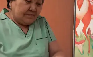 Медицинская сестра-массажист с 40-летним стажем помогает детям восстанавливаться в Алматы