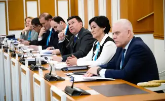 Международные наблюдатели посетили Конституционный Суд