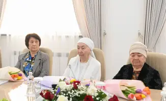 Встреча акима области с женщинами-матерями: поддержка семей как международная инициатива