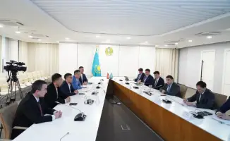 Китайцы строят будущее Туркестана: туристы в пути!