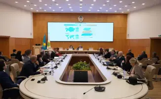 Международные наблюдатели обсуждают подготовку к референдуму в Казахстане