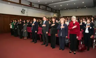 Министр юстиции Ерлан Сарсембаев поздравил женщин-работников органов юстиции с 8 марта и вручил награды