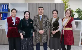 ГОСУДАРСТВЕННЫЕ СЛУЖАЩИЕ ТУРКЕСТАНСКОЙ ОБЛАСТИ ПРИШЛИ НА РАБОТУ В НАЦИОНАЛЬНОЙ ОДЕЖДЕ И ПОДДЕРЖАЛИ ДЕКАДУ “НАУРЫЗНАМА”
