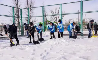 Волонтеры Астаны помогут пенсионерам и людям с ограниченными возможностями в День очищения