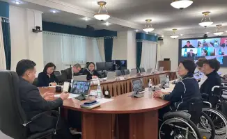 Министр труда Казахстана Аскарбек Ертаев обсудил вопросы реабилитации лиц с инвалидностью с активистами