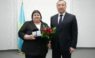 Руководитель дорожной отрасли Казахстана удостоена медали «Ерен еңбегі үшін» за выдающиеся достижения