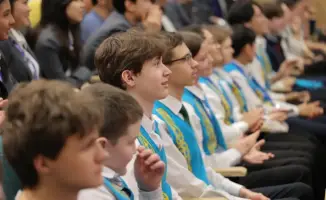 Зажигая звезды: Министр просвещения Жулдыз Сулейменова чествует юные таланты на республиканской олимпиаде