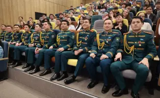 Патриотическая встреча в школе Астаны