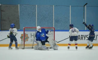 Юные хоккеисты против игроков Барыса: уникальный матч на Барыс Арене в Астане