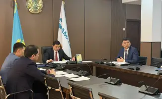 Вице-министр Куандык Кажкенов обсудил с гражданами вопросы ЖКХ и строительства в общественной приёмной AMANAT