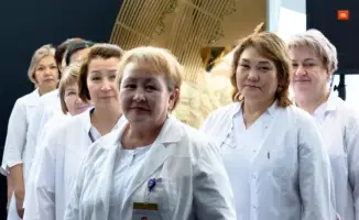 Медики Астаны поддерживают новую Конституцию необычной акцией в преддверии референдума