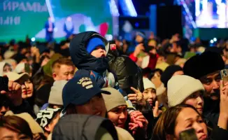 Ночное небо Астаны освещено дроновым фейерверком в честь Наурыза