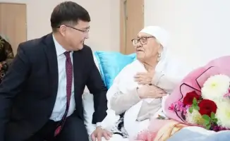 В Казыгуртском районе отметили 101-летие Тахиры и 100-летие Тыныштык, чествуя бабушек-долгожительниц