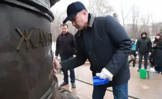 Субботник в парке имени Жамбыла Жабаева: очистка территории от снега и мусора